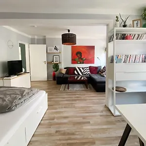 praktische-wohnung-in-hamburg-ottensen-nahe-der-fabrik.hamburg-hotels-de.com/